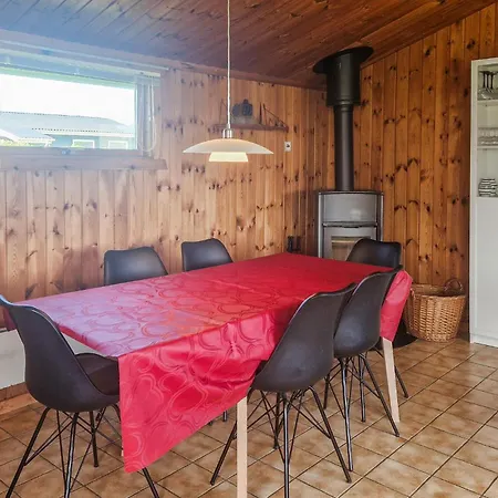 Casa de Férias Three Bedroom In Løkken